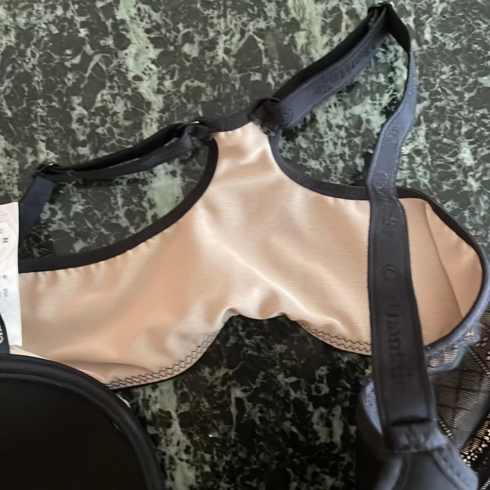 CHANTELLE FRONT CLOSURE TANK BRA 36C - Picture 5 of 5